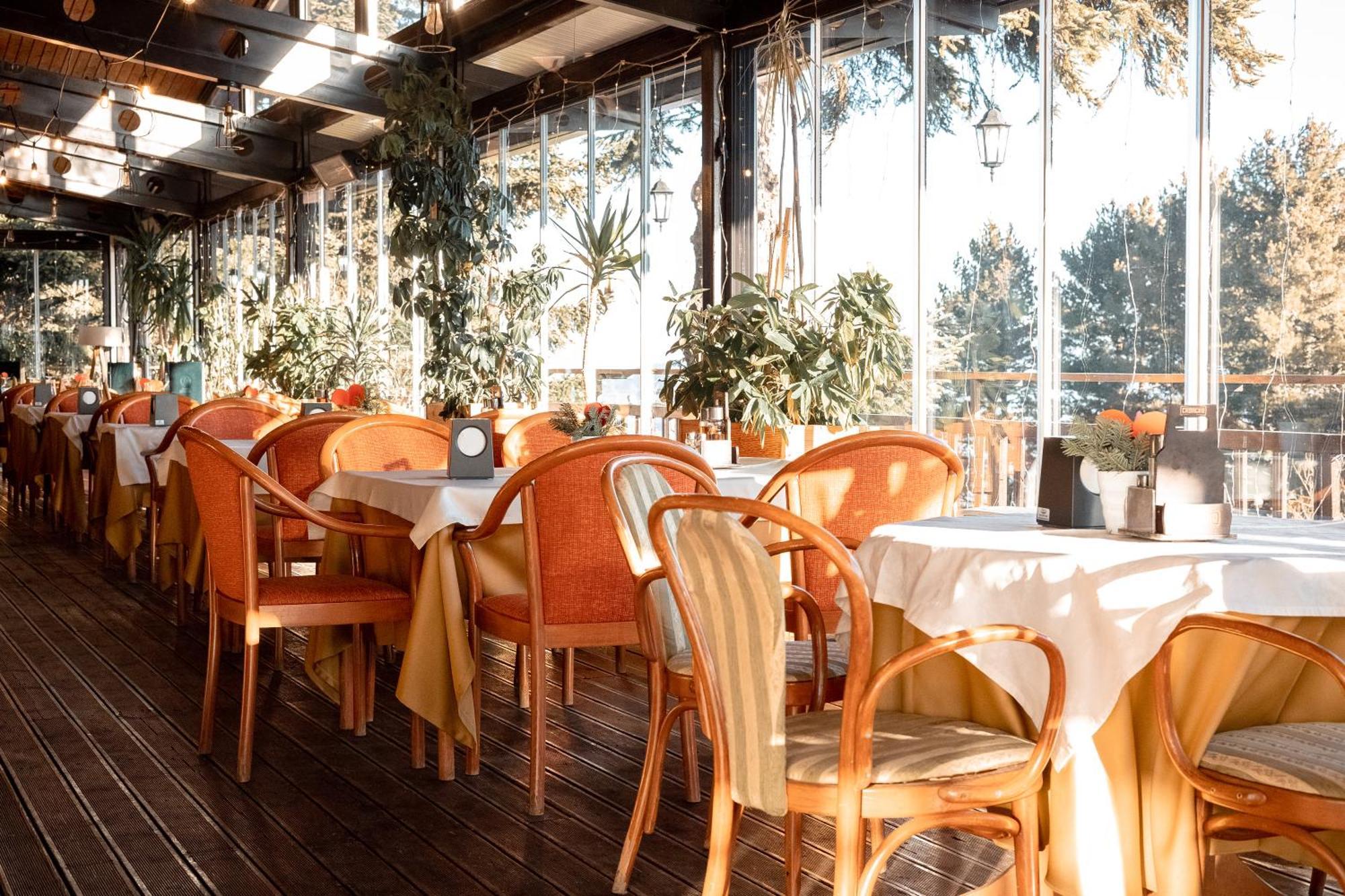 Hotel Molika Magarevo Екстериор снимка