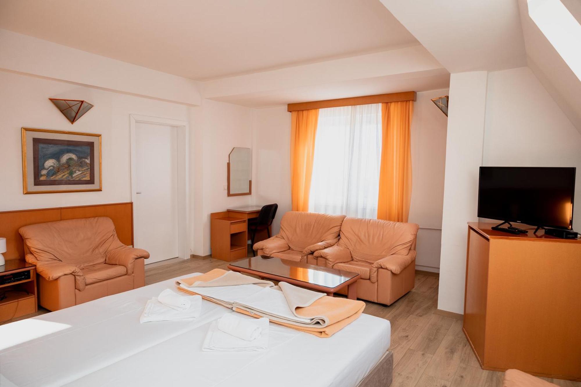 Hotel Molika Magarevo Екстериор снимка